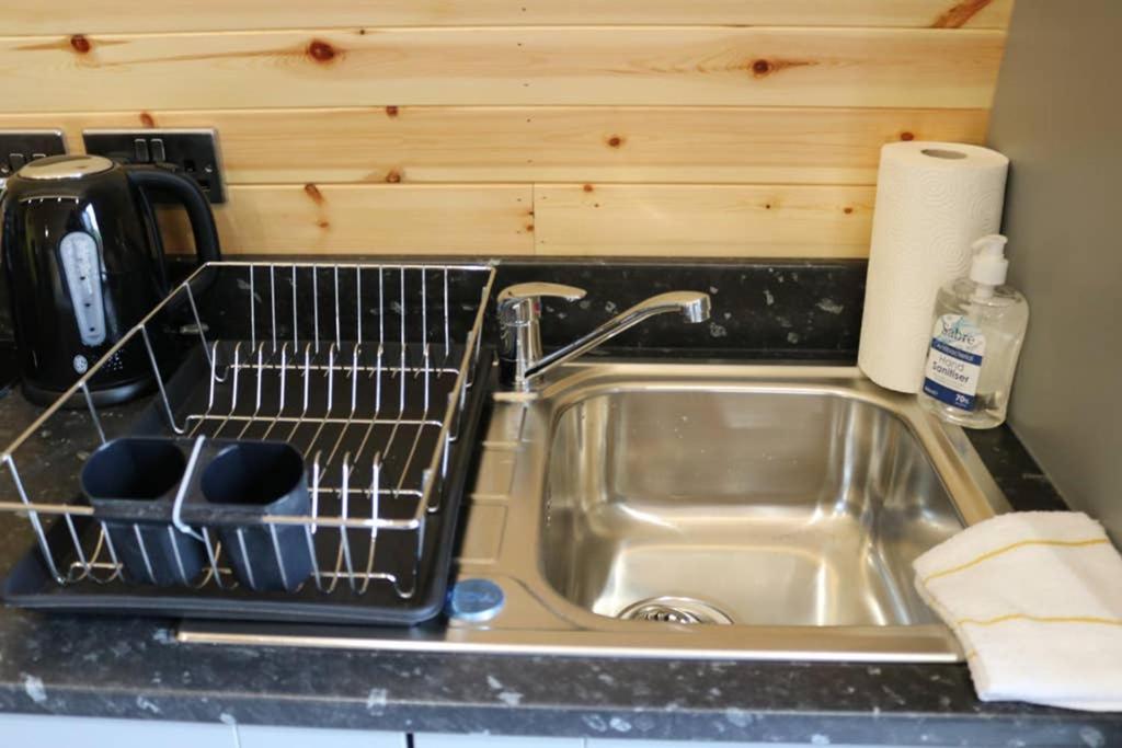 Glampods Glamping Pod - Meet Highland Cows And Sheep Elgin Villa Exterior photo