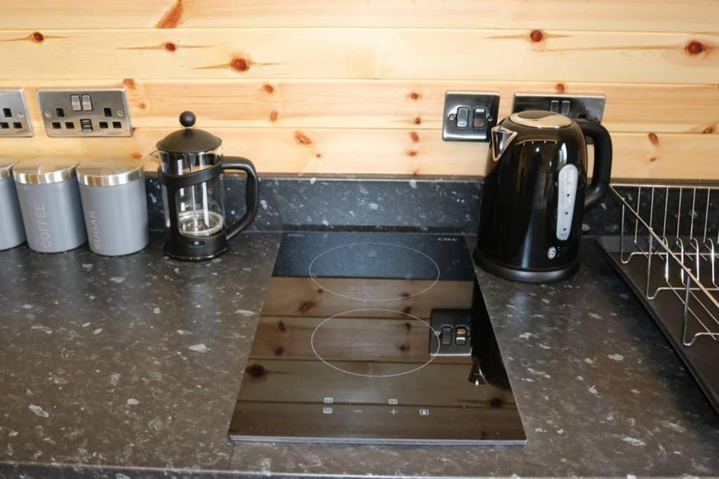 Glampods Glamping Pod - Meet Highland Cows And Sheep Elgin Villa Exterior photo